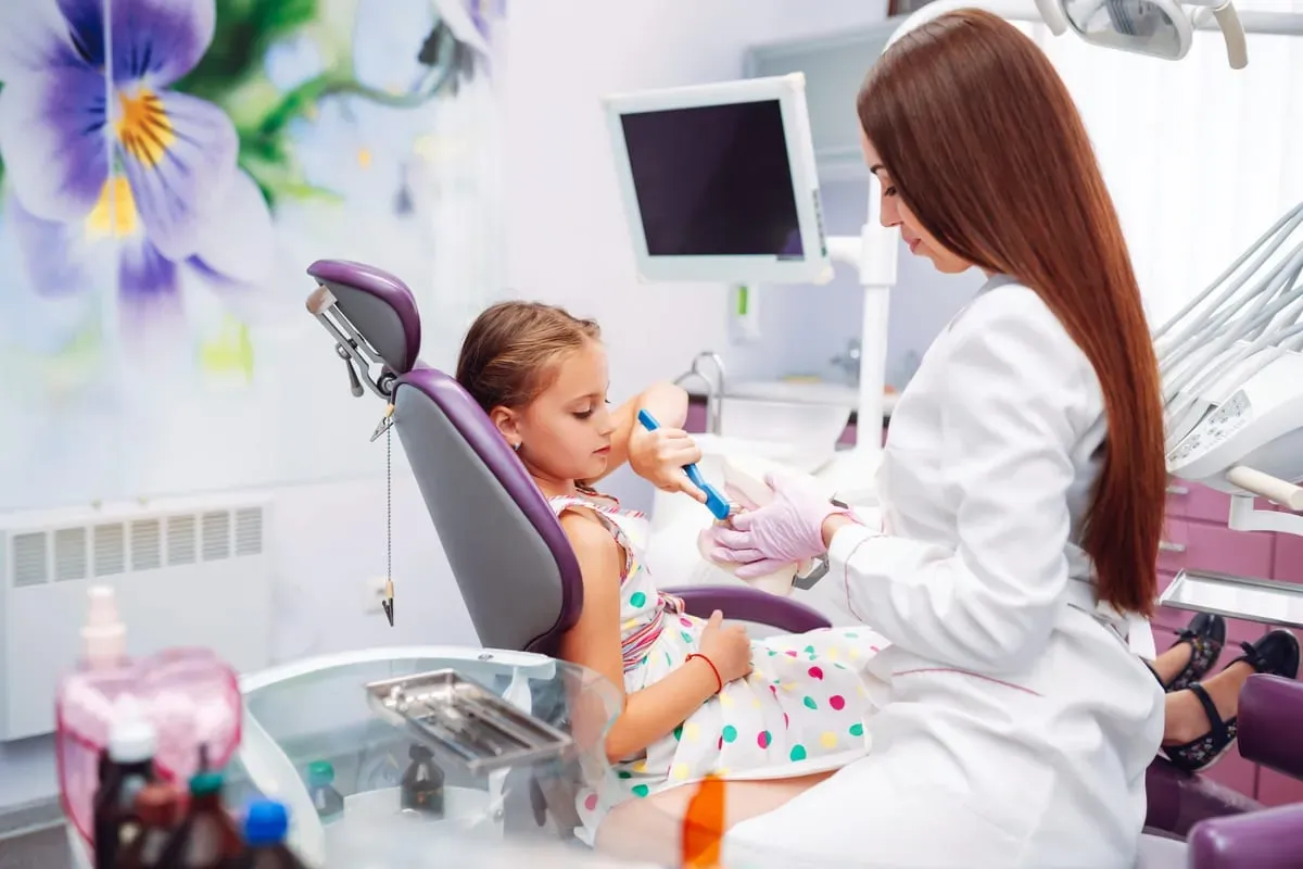 Removable Dentures: Types, Fit & What to Expect